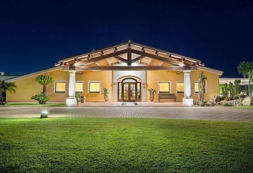 Lantana Resort Hotel&apartments