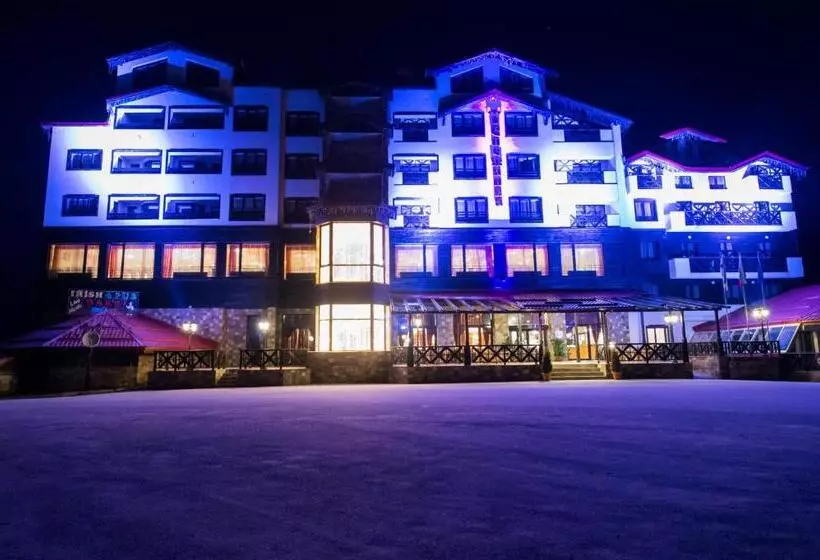 Snezhanka Hotel Pamporovo   Half Board & Ski