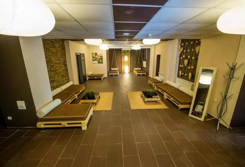 Snezhanka Hotel Pamporovo   Half Board & Ski