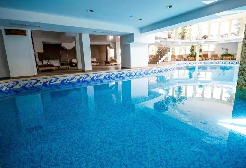 Snezhanka Hotel Pamporovo   Half Board & Ski