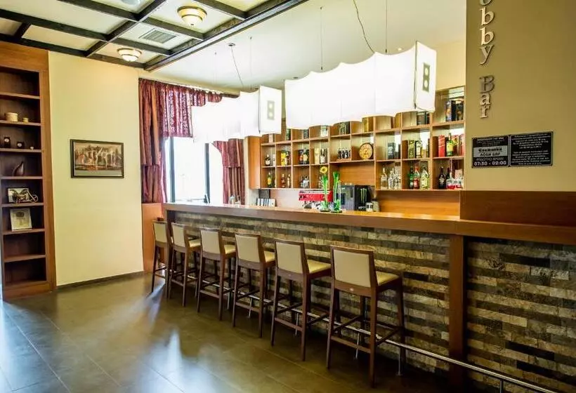 Snezhanka Hotel Pamporovo   Half Board & Ski