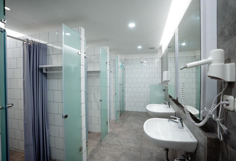 فندق صغير Bobopod Kota Lama, Semarang