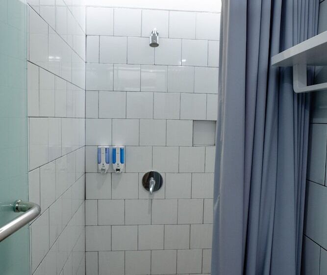 فندق صغير Bobopod Kota Lama, Semarang