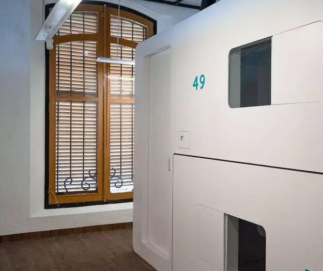 Herberge Bobopod Kota Lama, Semarang