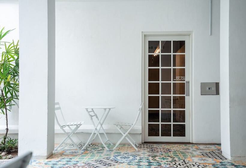 فندق صغير Bobopod Kota Lama, Semarang