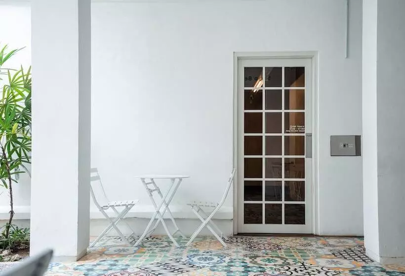 Herberge Bobopod Kota Lama, Semarang