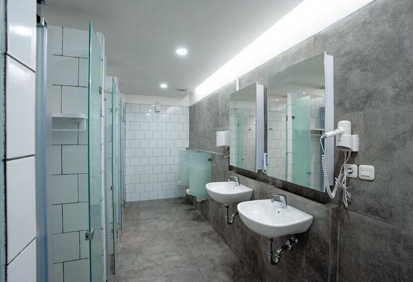 فندق صغير Bobopod Kota Lama, Semarang