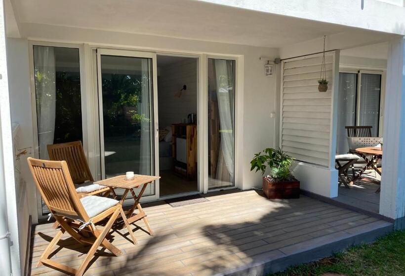 تختخواب و صبحانه La Case O Zoizos