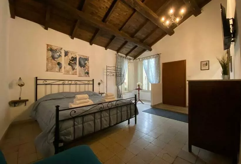 Aamiaismajoitus (B&B) La Corte Segreta Tivoli