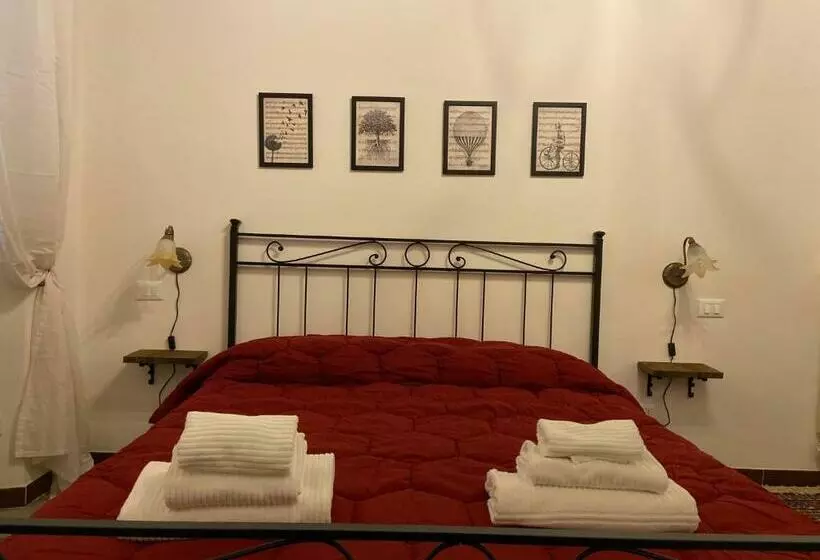Aamiaismajoitus (B&B) La Corte Segreta Tivoli