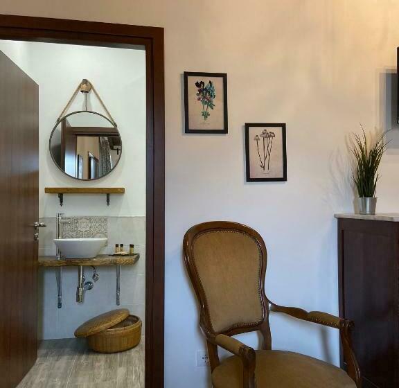 تختخواب و صبحانه La Corte Segreta Tivoli