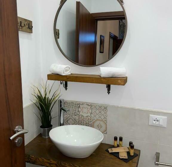 تختخواب و صبحانه La Corte Segreta Tivoli