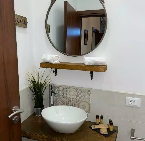 Aamiaismajoitus (B&B) La Corte Segreta Tivoli