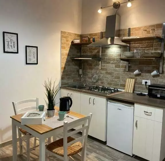 Aamiaismajoitus (B&B) La Corte Segreta Tivoli