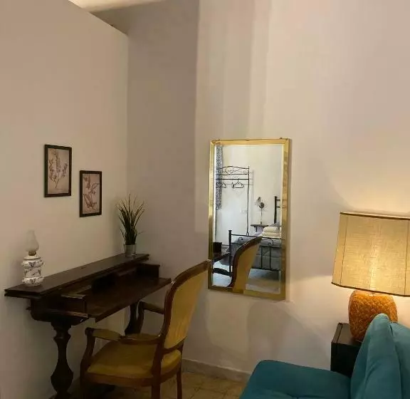 Aamiaismajoitus (B&B) La Corte Segreta Tivoli