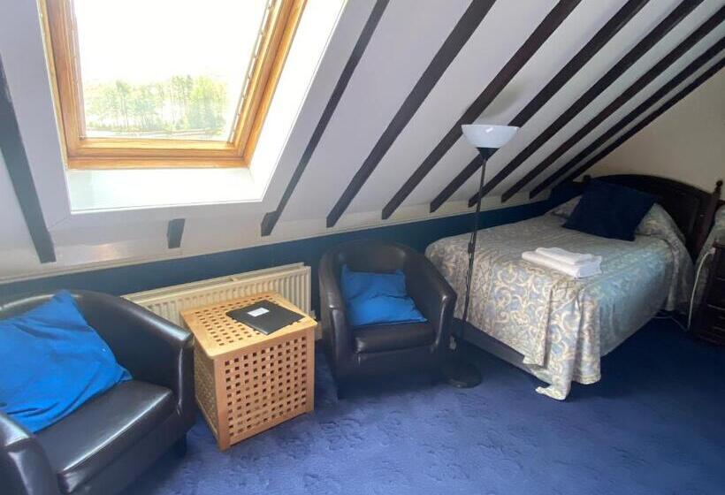 تختخواب و صبحانه Loch Arklet House