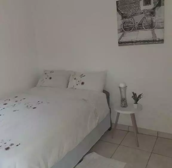 Aamiaismajoitus (B&B) Oteng Lifestyle Bnb