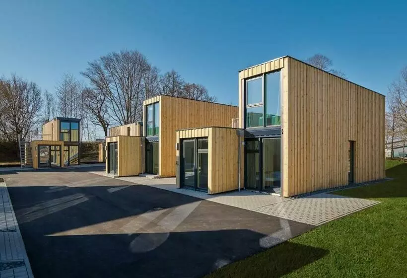 Modern Ausgebauter überseecontainer Als Tiny House