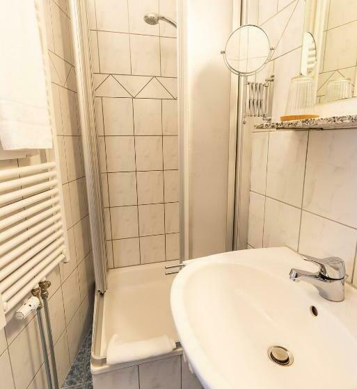 ペンション Ammergau Lodge