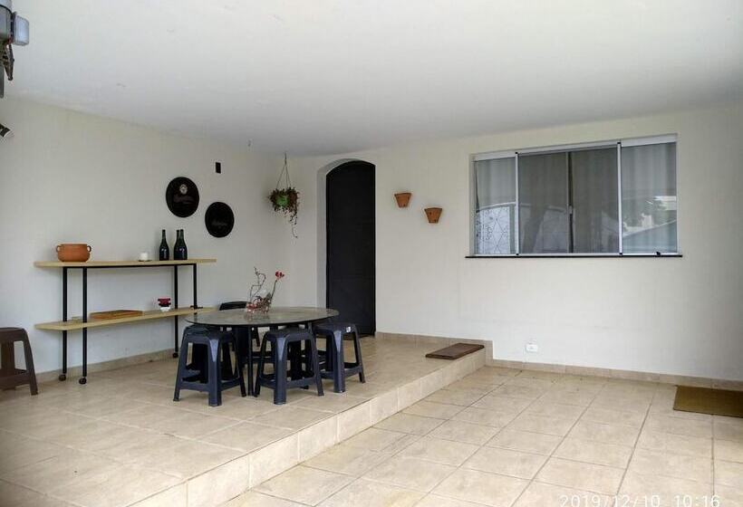 Пансион Casa 230 Pousada & Hostel