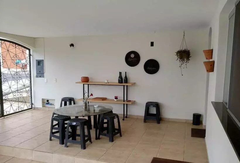 ペンション Casa 230   Pousada & Hostel