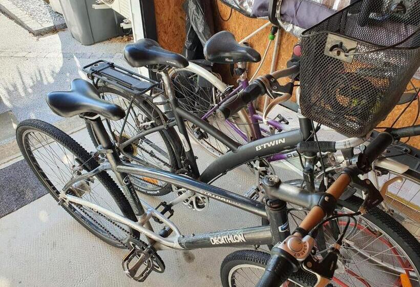 پانسیون Chambre Et Salle D Eau Dans Dépendance 20 M2, Vélos