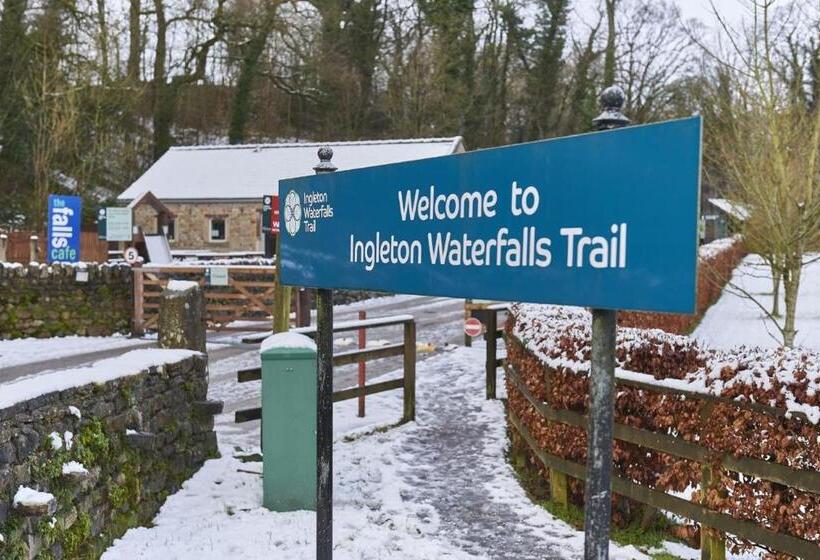 بنسيون Dalecote Barn Bed & Breakfast