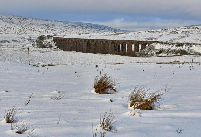 بنسيون Dalecote Barn Bed & Breakfast