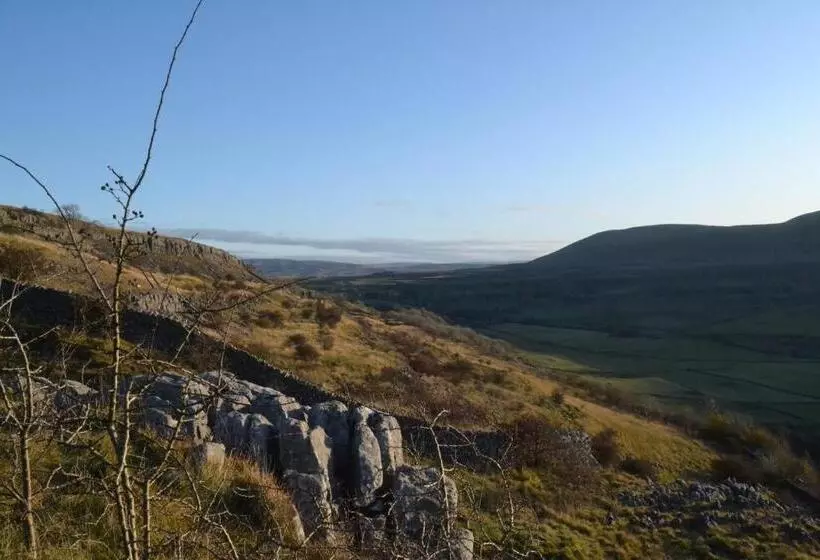 Majatalo Dalecote Barn Bed & Breakfast