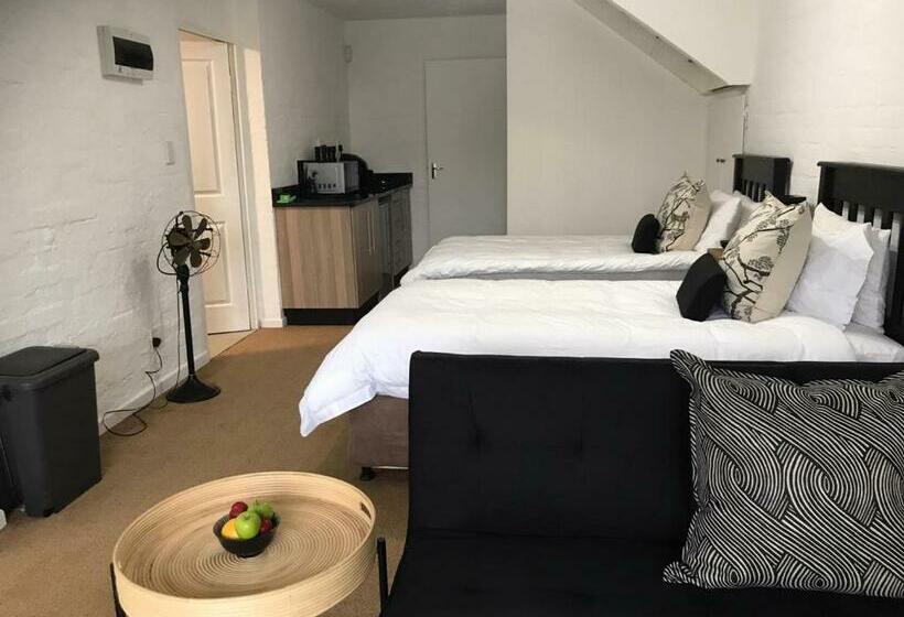 بنسيون Hilton Bella Vista