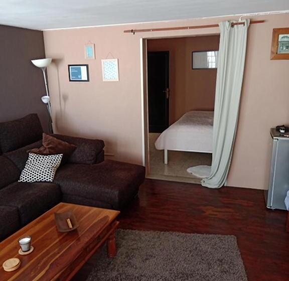 پانسیون Home From Home 2