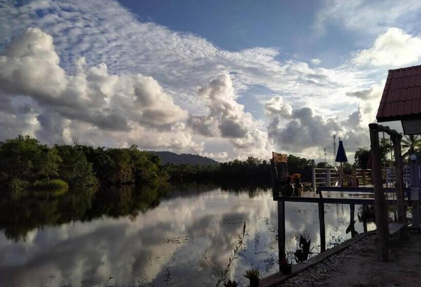 פנסיון Khum Thong Resort