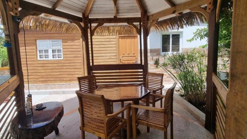 پانسیون Le Temps D Une île