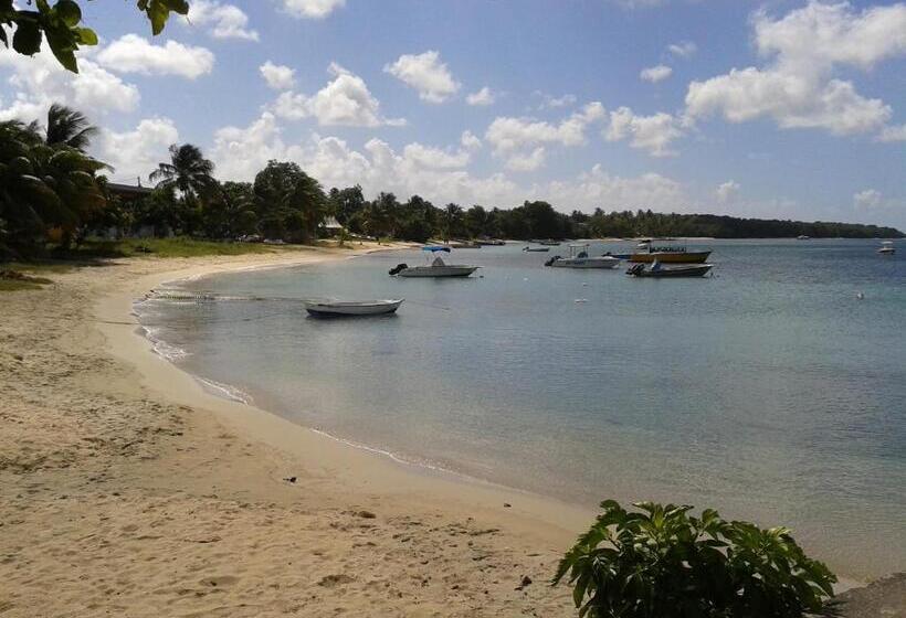 پانسیون Le Temps D Une île