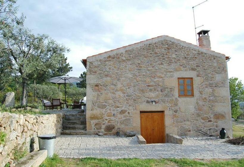 هتل Casa Da Carriça Serra Da Estrela