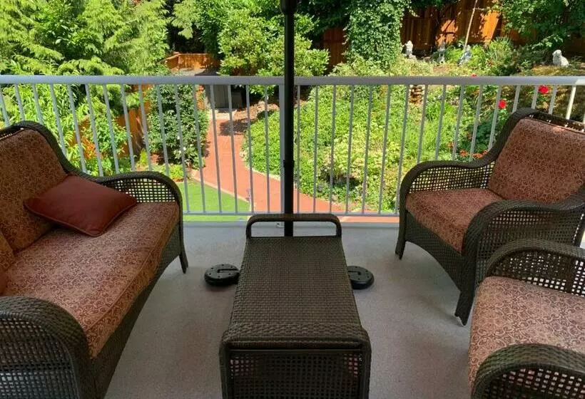 Majatalo Beautiful Modern Suite