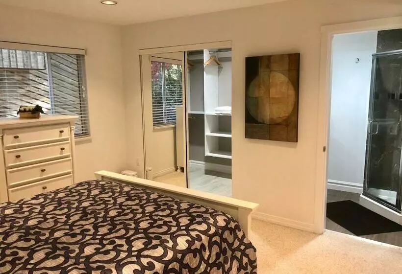 Majatalo Beautiful Modern Suite