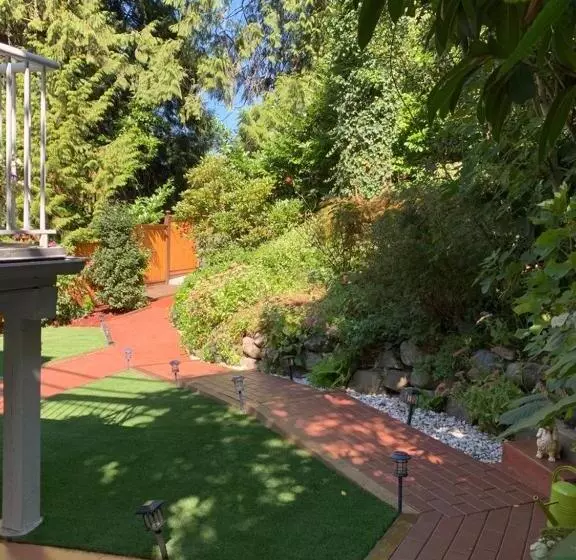 Majatalo Beautiful Modern Suite