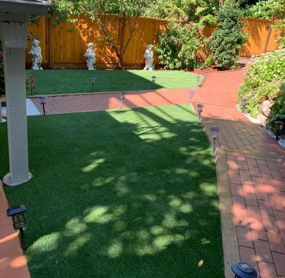 پانسیون Beautiful Modern Suite