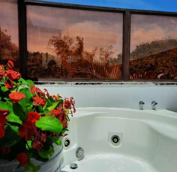 Pipa Ubaia 219 Com Solarium