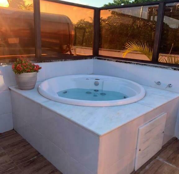 Pipa Ubaia 219 Com Solarium