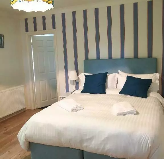 Abbots Leigh B&b