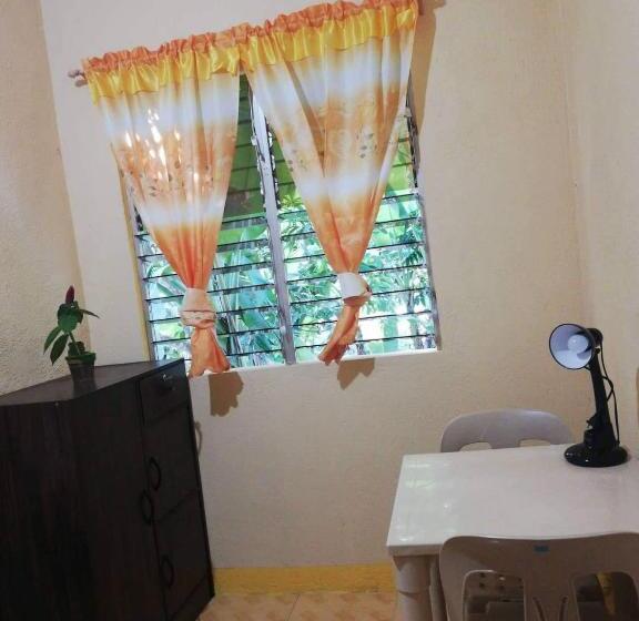 هاستل Ryj S Inn