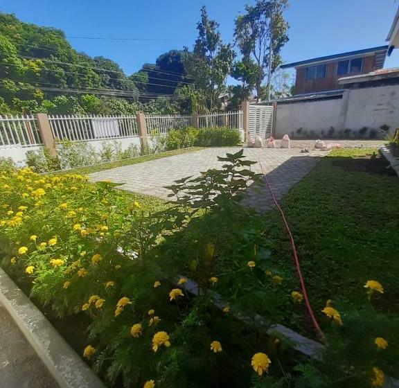 Albergue Veance Travellers Inn Pabuas Extension