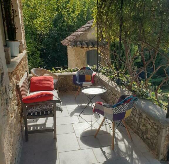 مبيت وإفطار Le Ptit Cottage