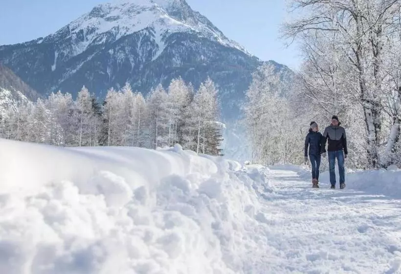 Aamiaismajoitus (B&B) Pension Alpina