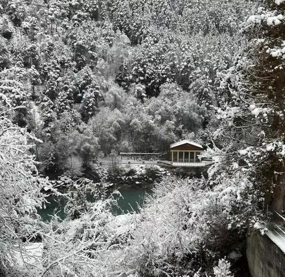 Aamiaismajoitus (B&B) Pension Alpina