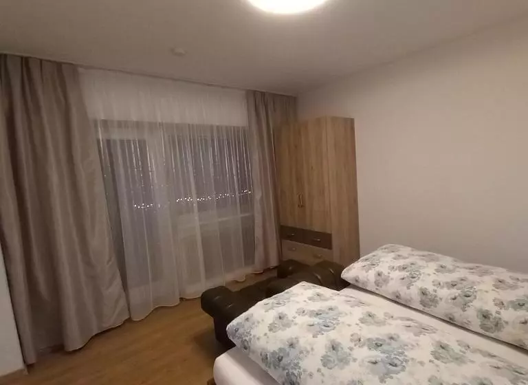 Aamiaismajoitus (B&B) Pension Alpina