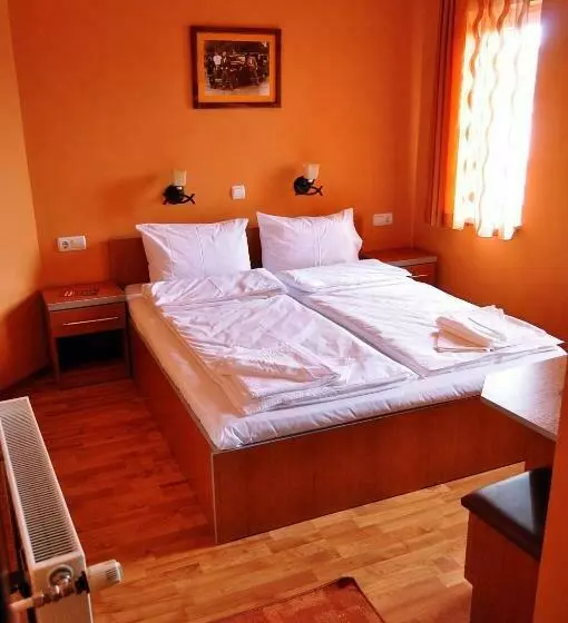 پانسیون Motel Al Capone