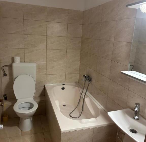 پانسیون Motel Al Capone